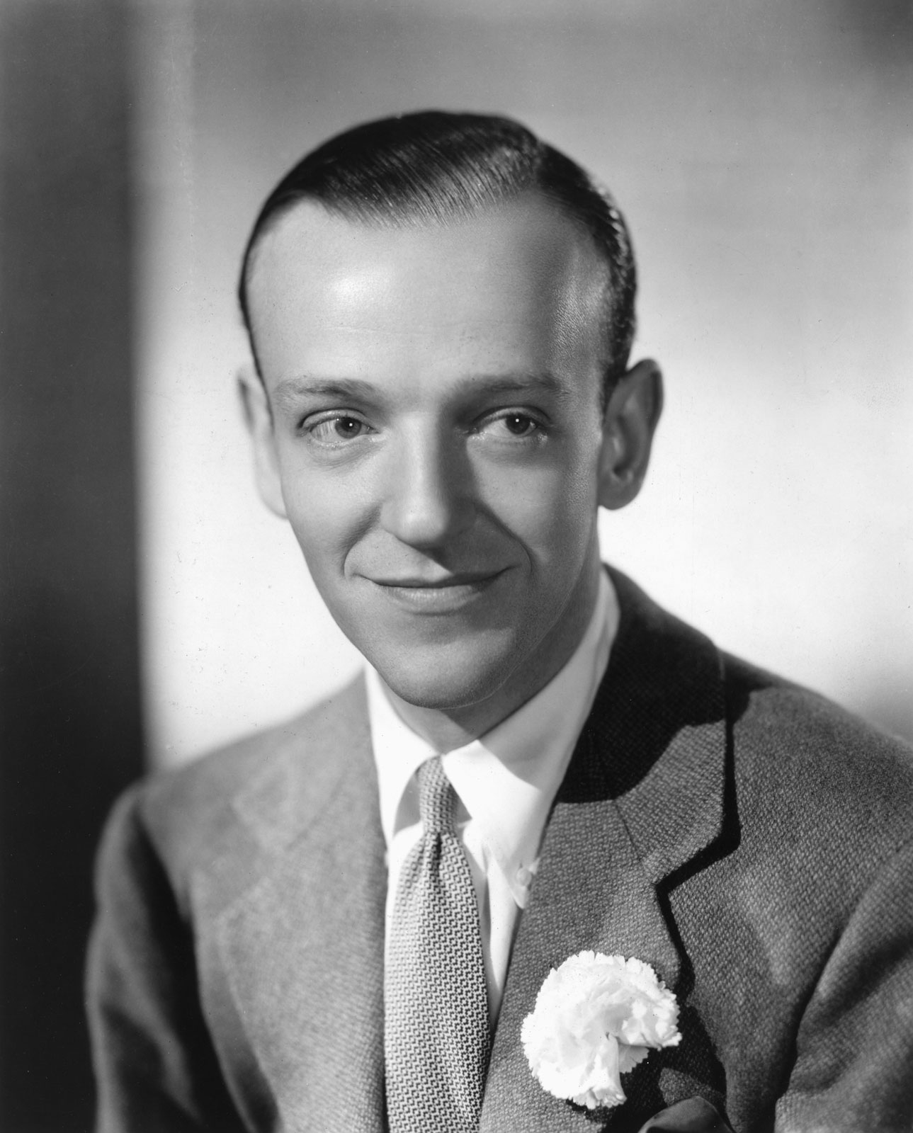How tall is Fred Astaire?